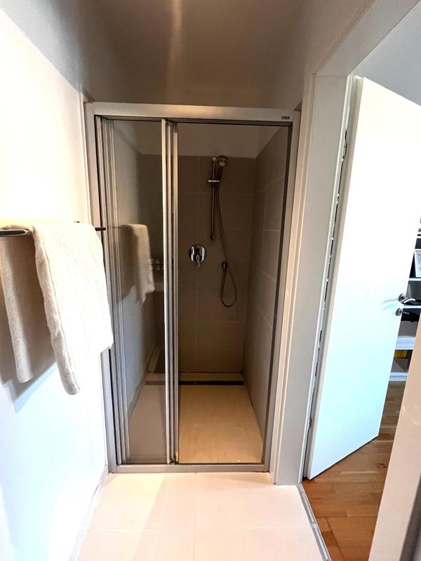 32 UG - Badezimmer Arbeitszimmer