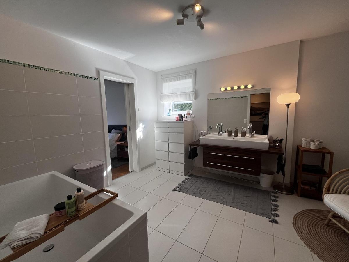37 UG Badezimmer