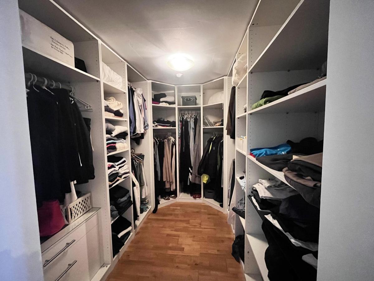 34 UG Garderobe