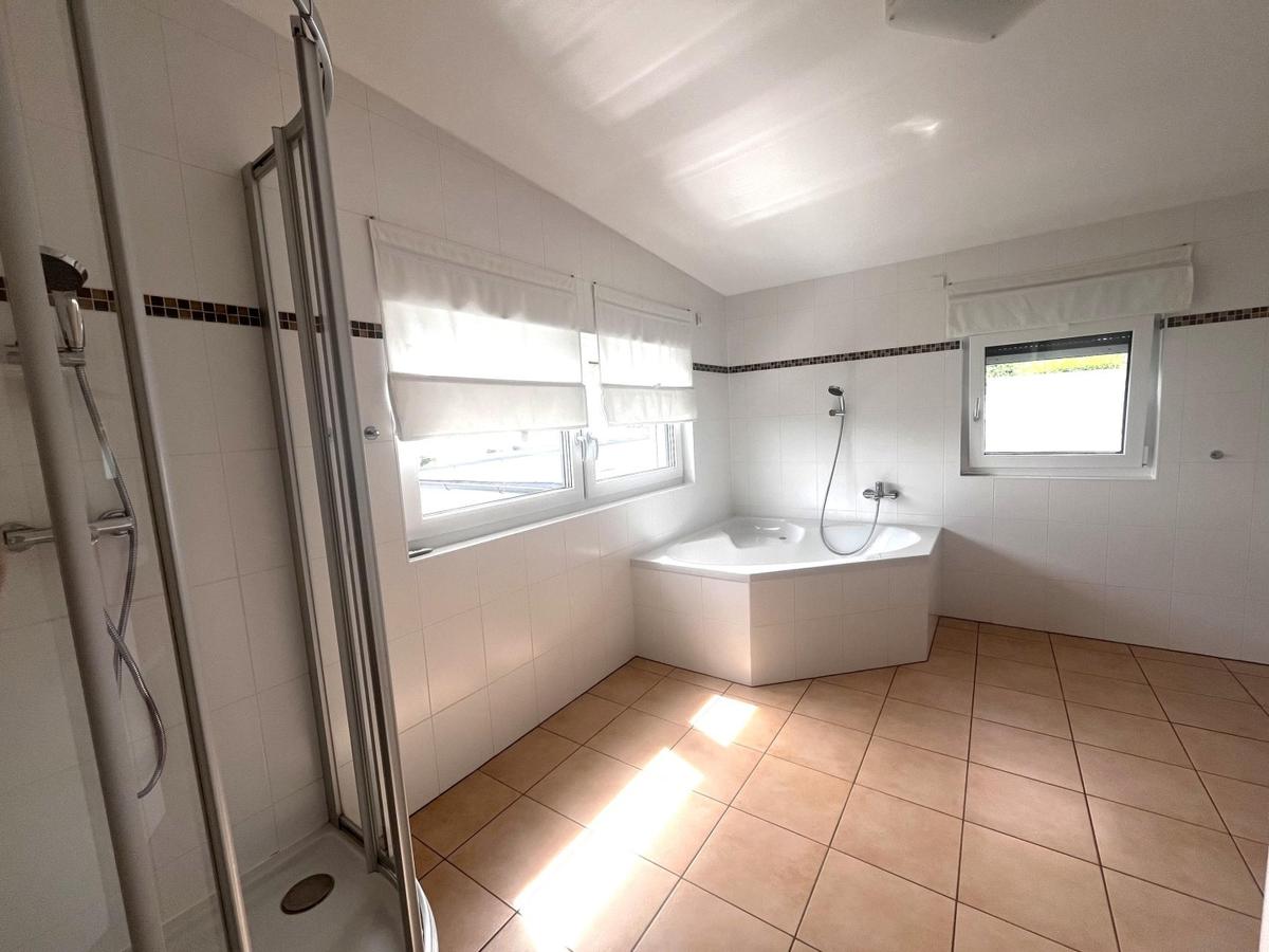 22 OG_Badezimmer2