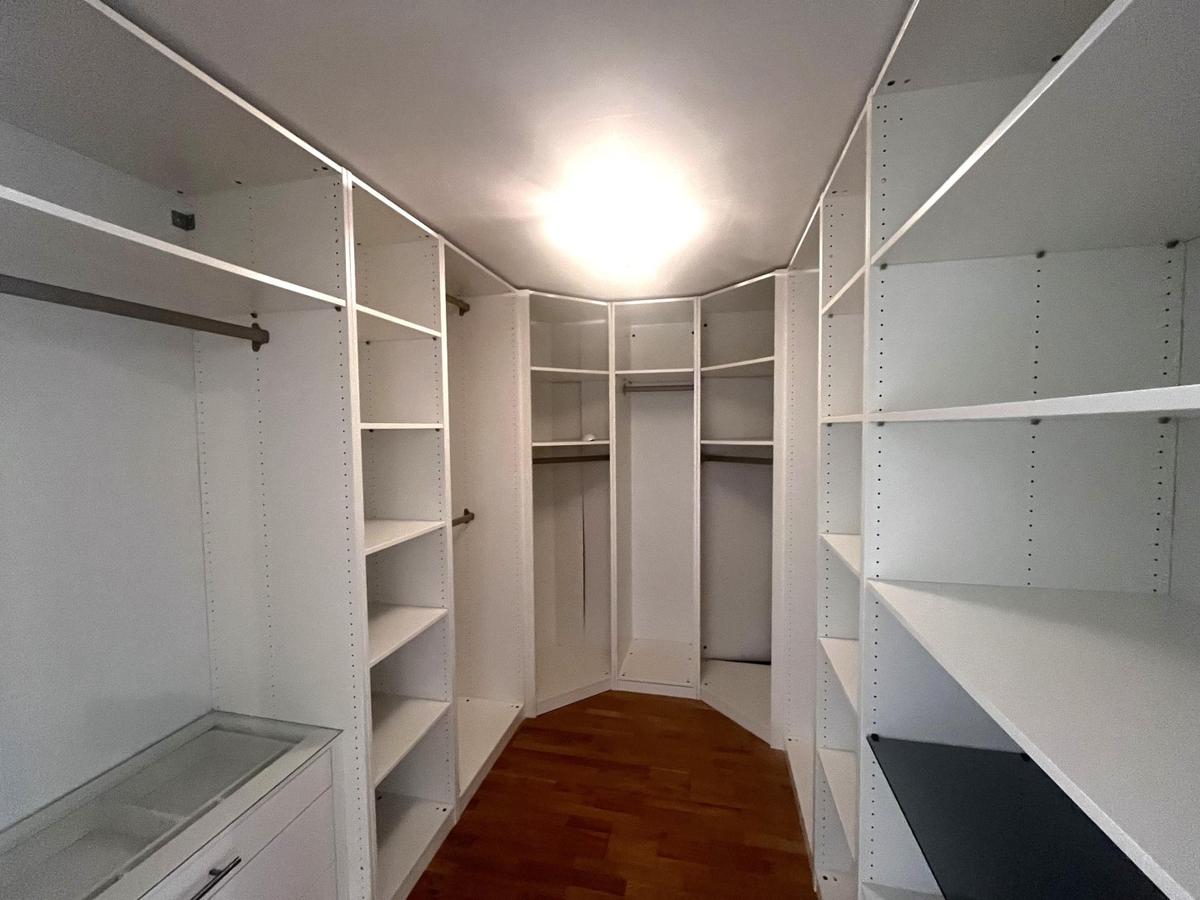26 UG_Garderobe