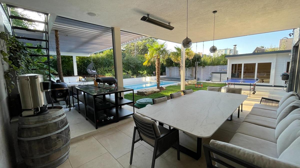 Garten mit Pool, Outdoor-Kche u Wellness / Sommer