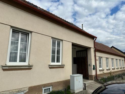 "Sanierobjekt mit doppeltem Grund in ruhiger Lage!"