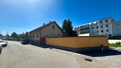 "Einfamilienhaus mit Potenzial in zentraler Lage"