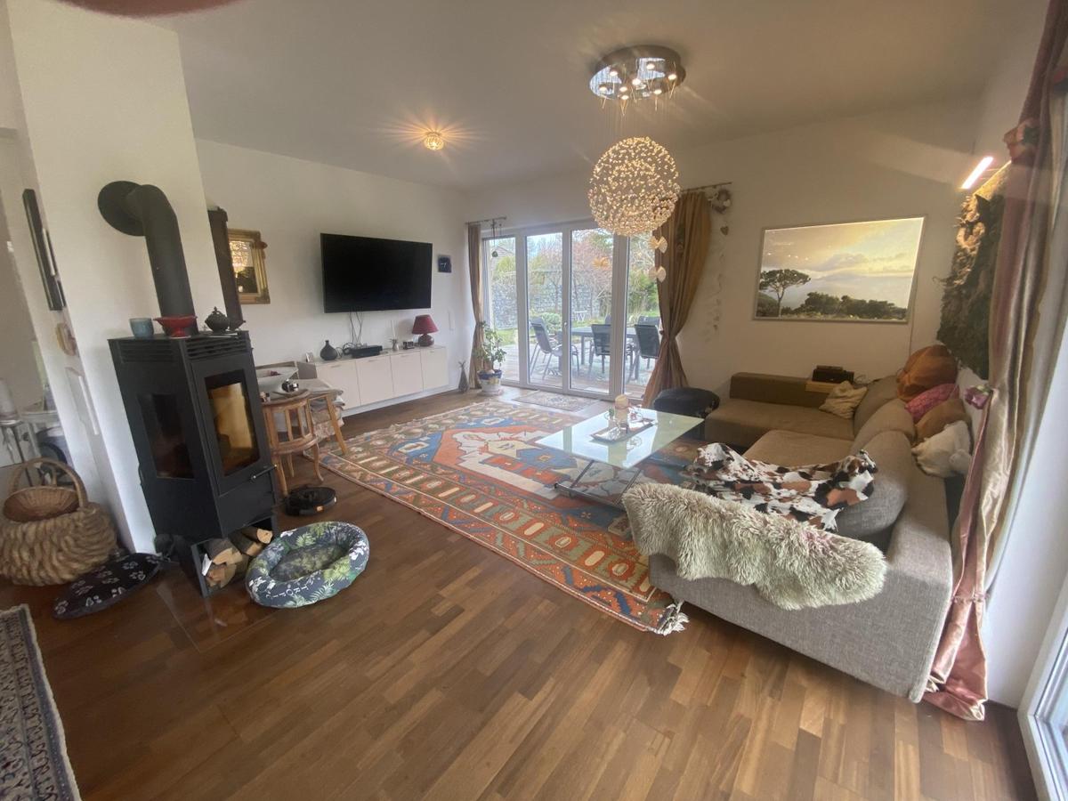 6 Wohnzimmer a