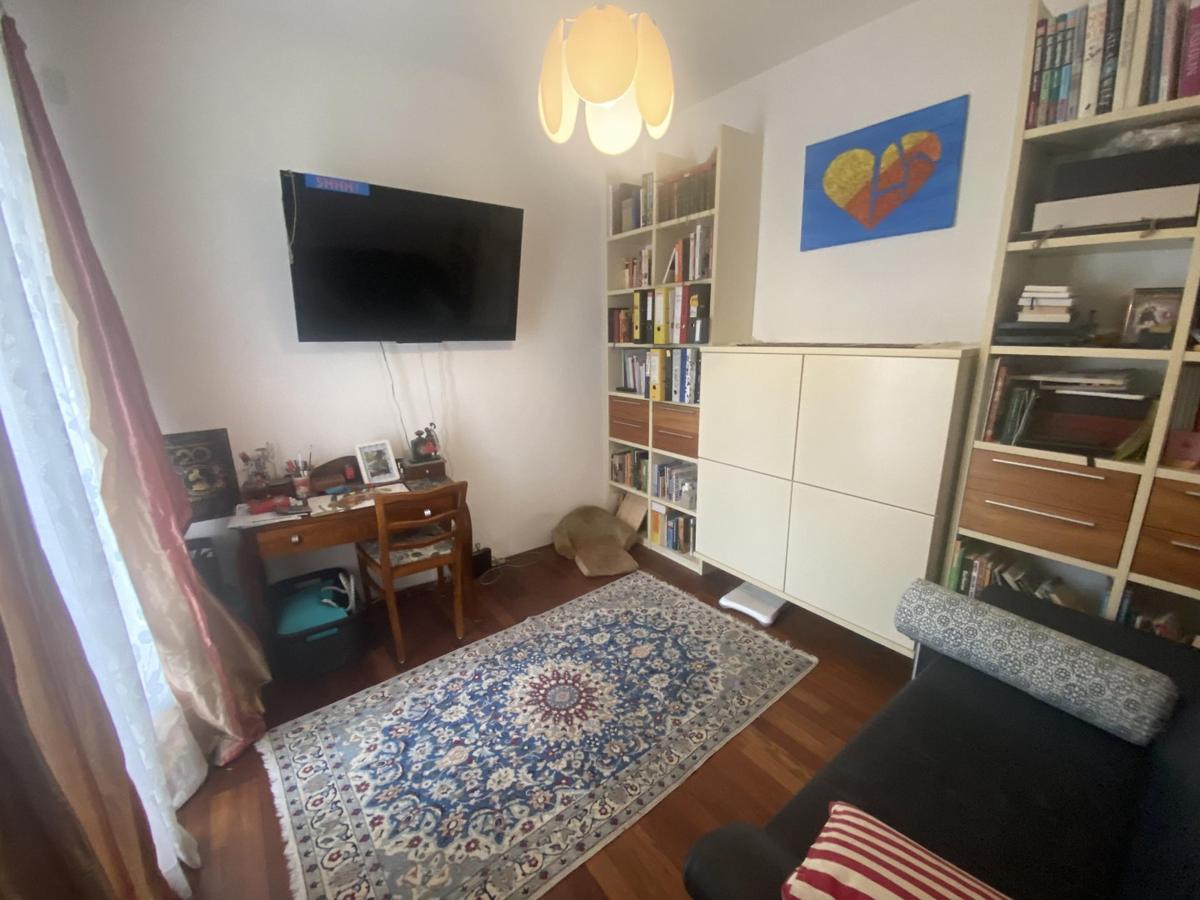 10 Zimmer - Büro