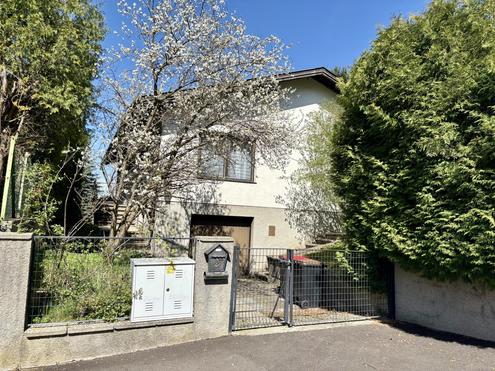 "Charmantes Einfamilienhaus mit Garten"