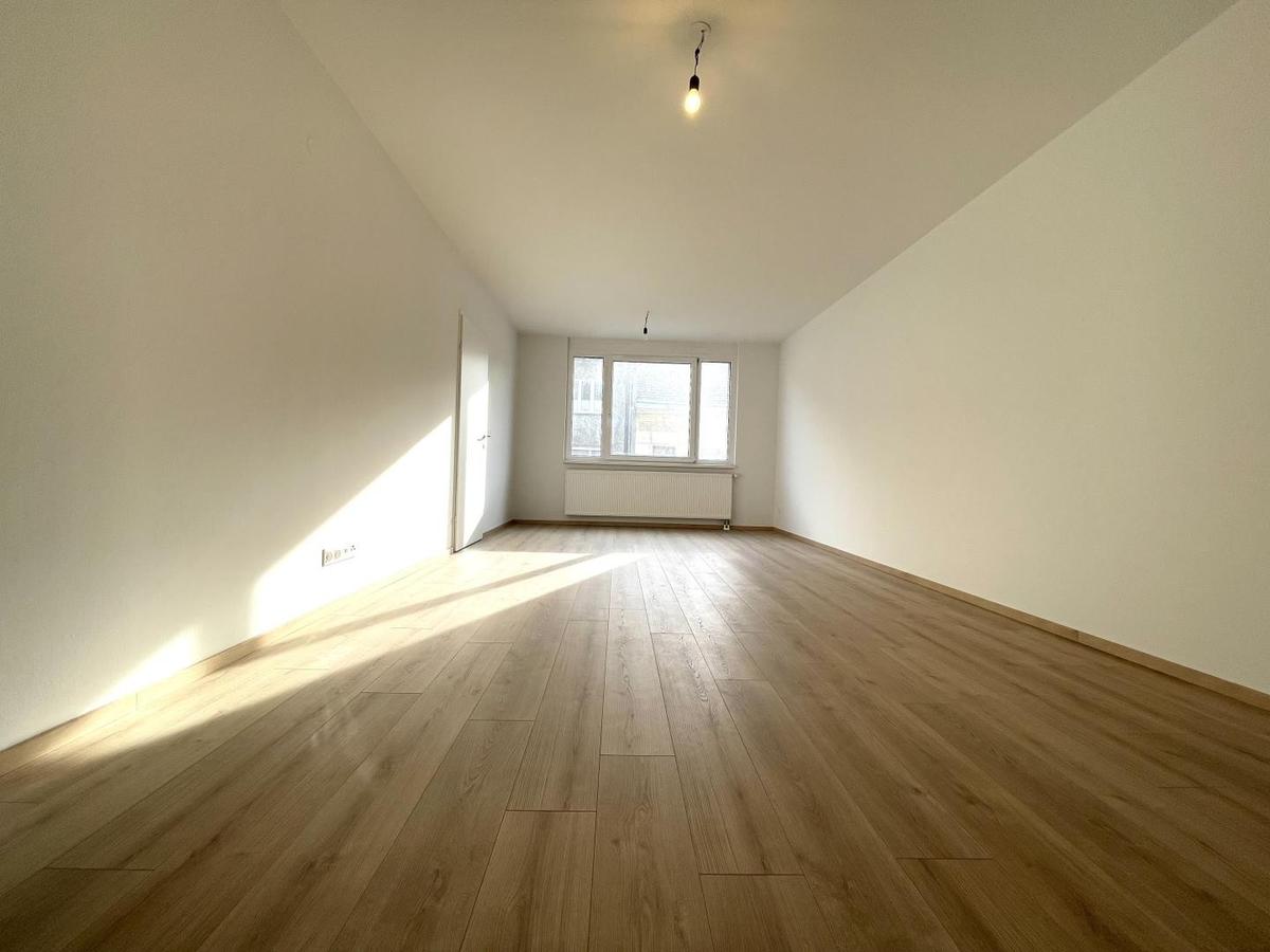 grozgiges Wohnzimmer