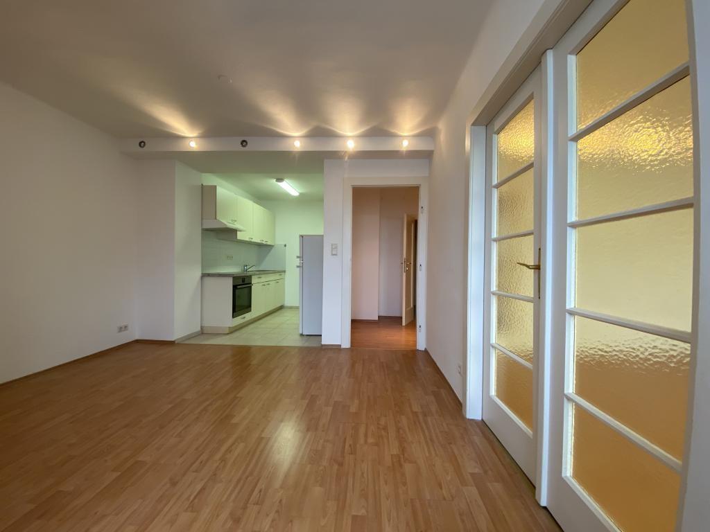 Wohnzimmer - Blick zur Kche