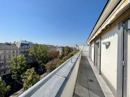 360° TOUR // CITY APARTMENT on "OPERNRING" //DACHGESCHOßWOHNUNG am OPERNRING