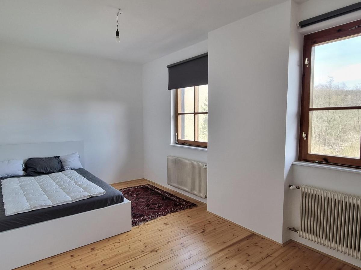 Zimmer 2 / EG