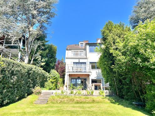 360 TOUR // GENERALSANIERTES EINFAMILIENHAUS IN DORNBACH MIT UNVERBAUBAREM WIEN- BLICK