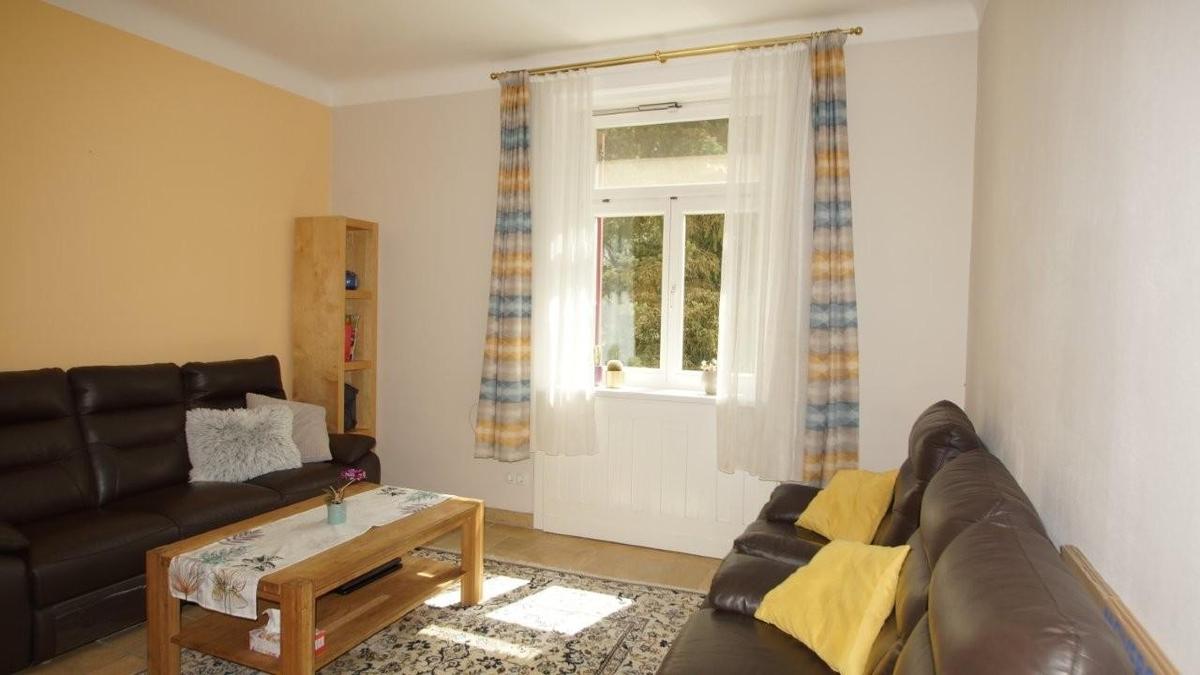 3 Wohnzimmer 1130