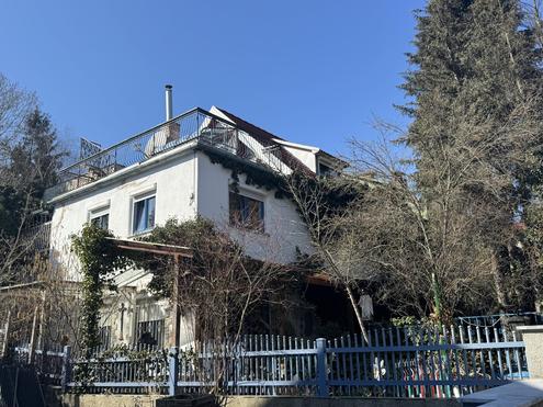 "Großzügiges Ein- bis Mehrfamilienhaus mit Potenzial"