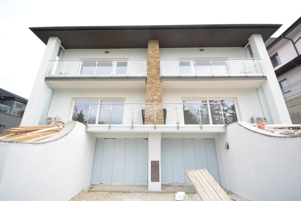 Hausansicht Front (in Renovierung)