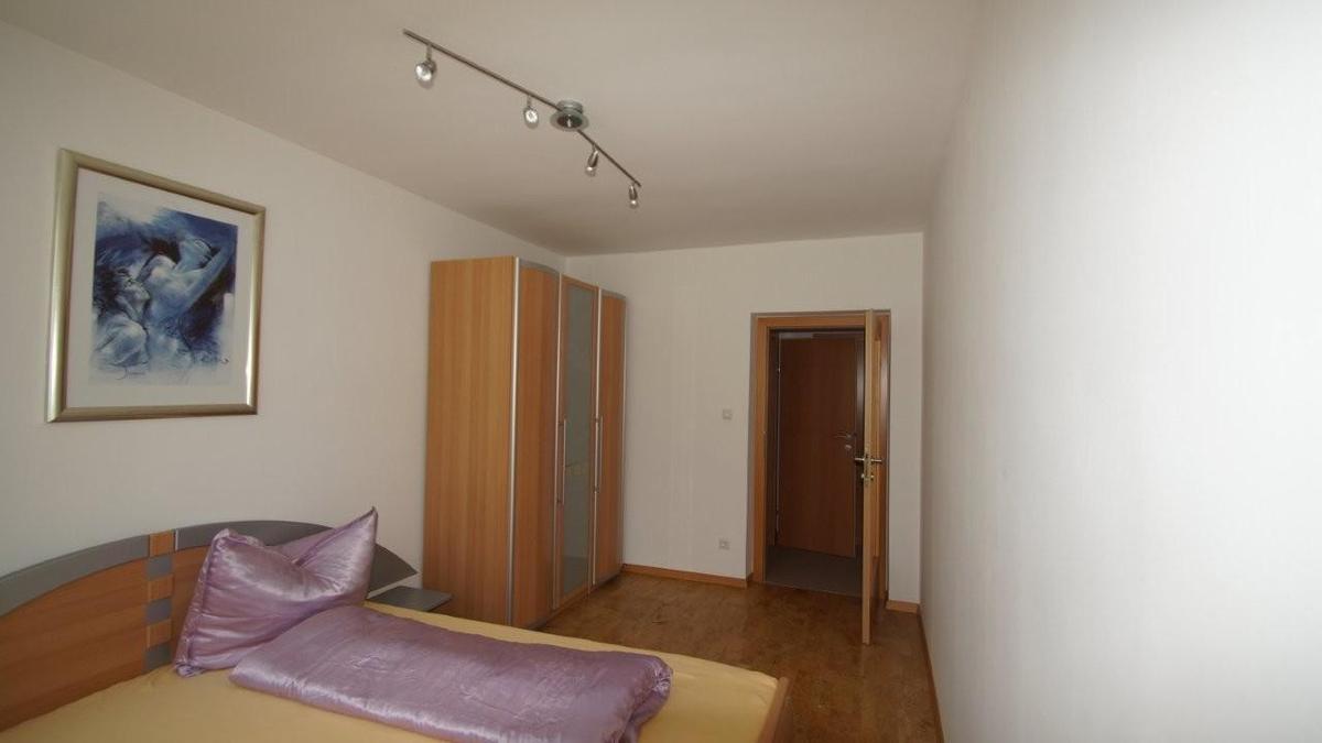 7 Schlafzimmer