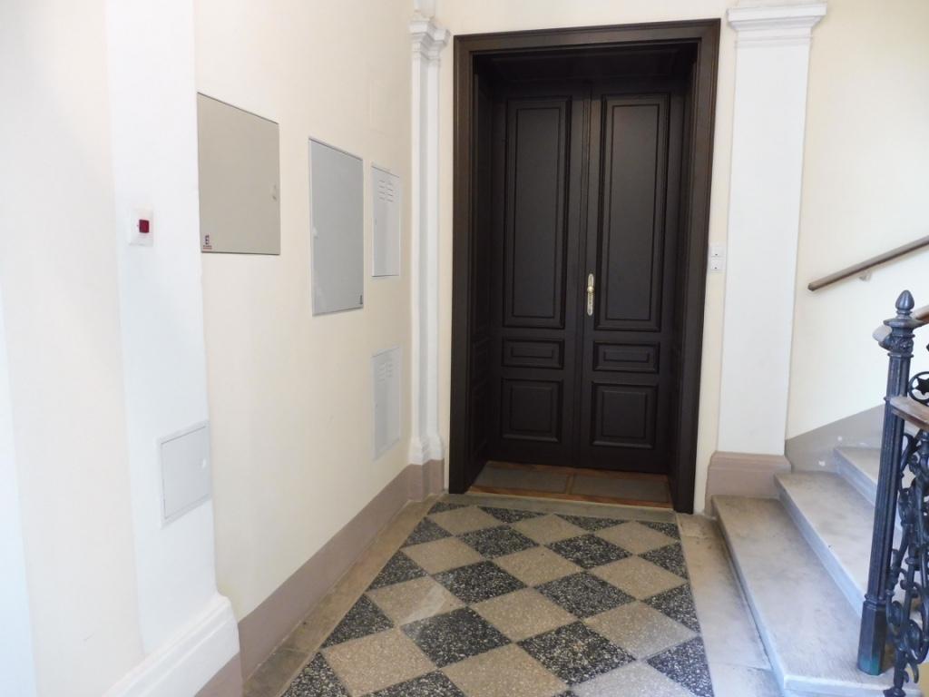 Wohnungstre
