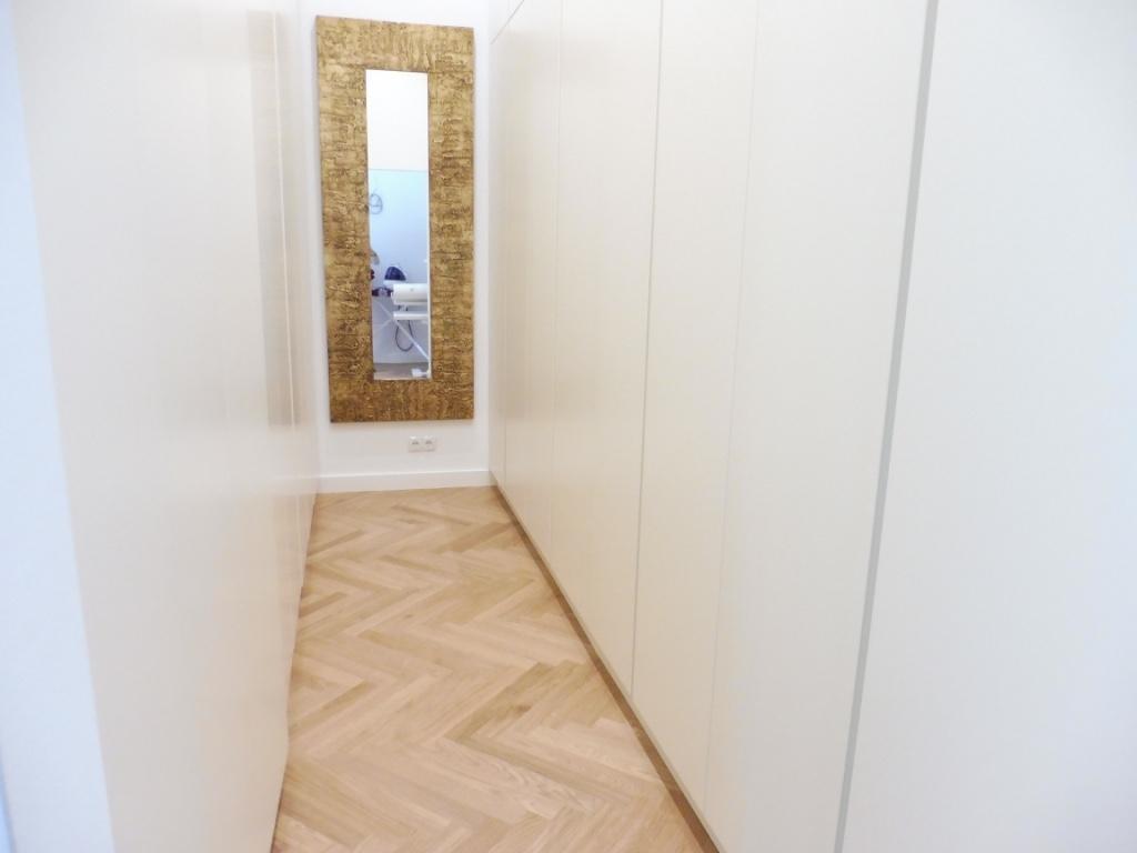 Begehbarer Schrank