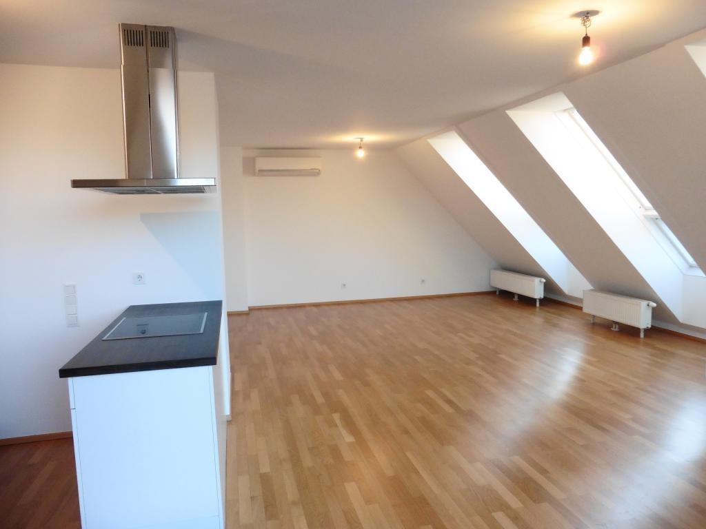 Blick ins Wohnzimmer