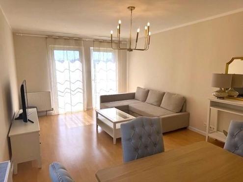 "Neu renovierte 2 Zimmer-Wohnung inkl.Garage!"