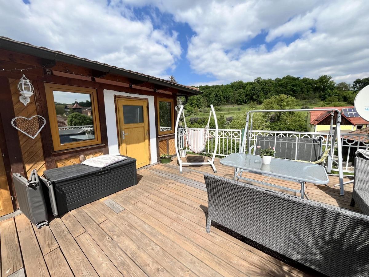 Terrasse mit Grnblick Wohneinheit 1