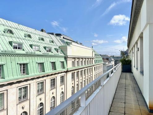 360 TOUR // TERRASSEN- CITY-WOHNUNG AM SCHOTTENTOR