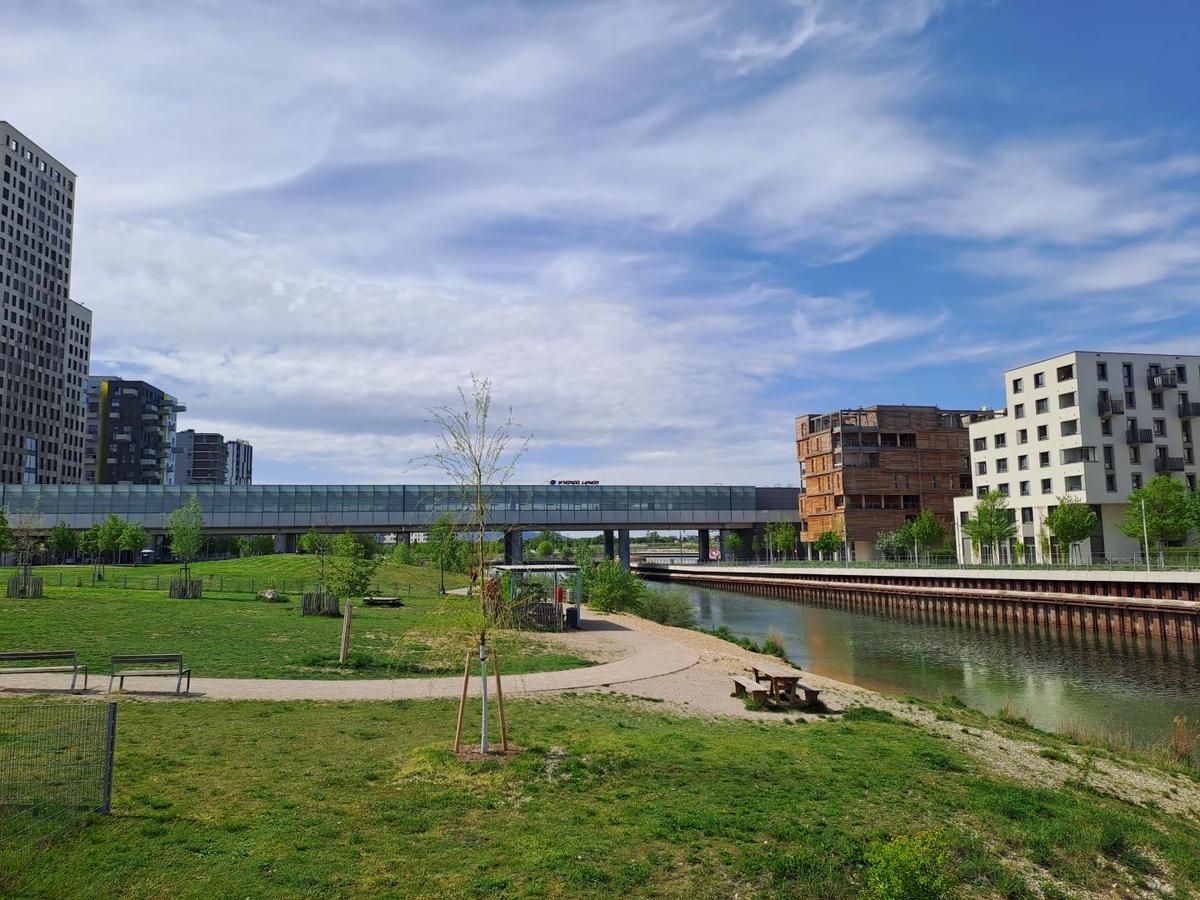 nahe U2 Seestadt