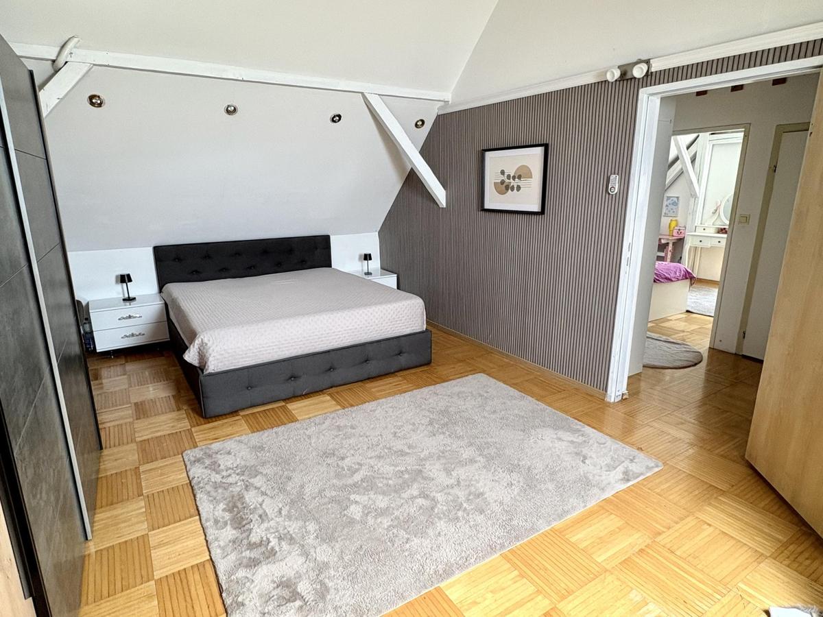 09 1 Zimmer OG Haus