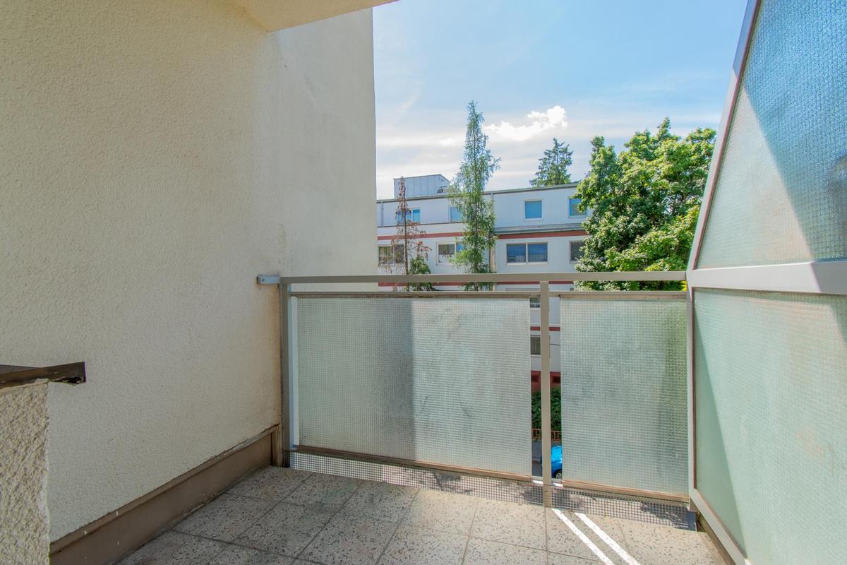 Bild 8, Loggia