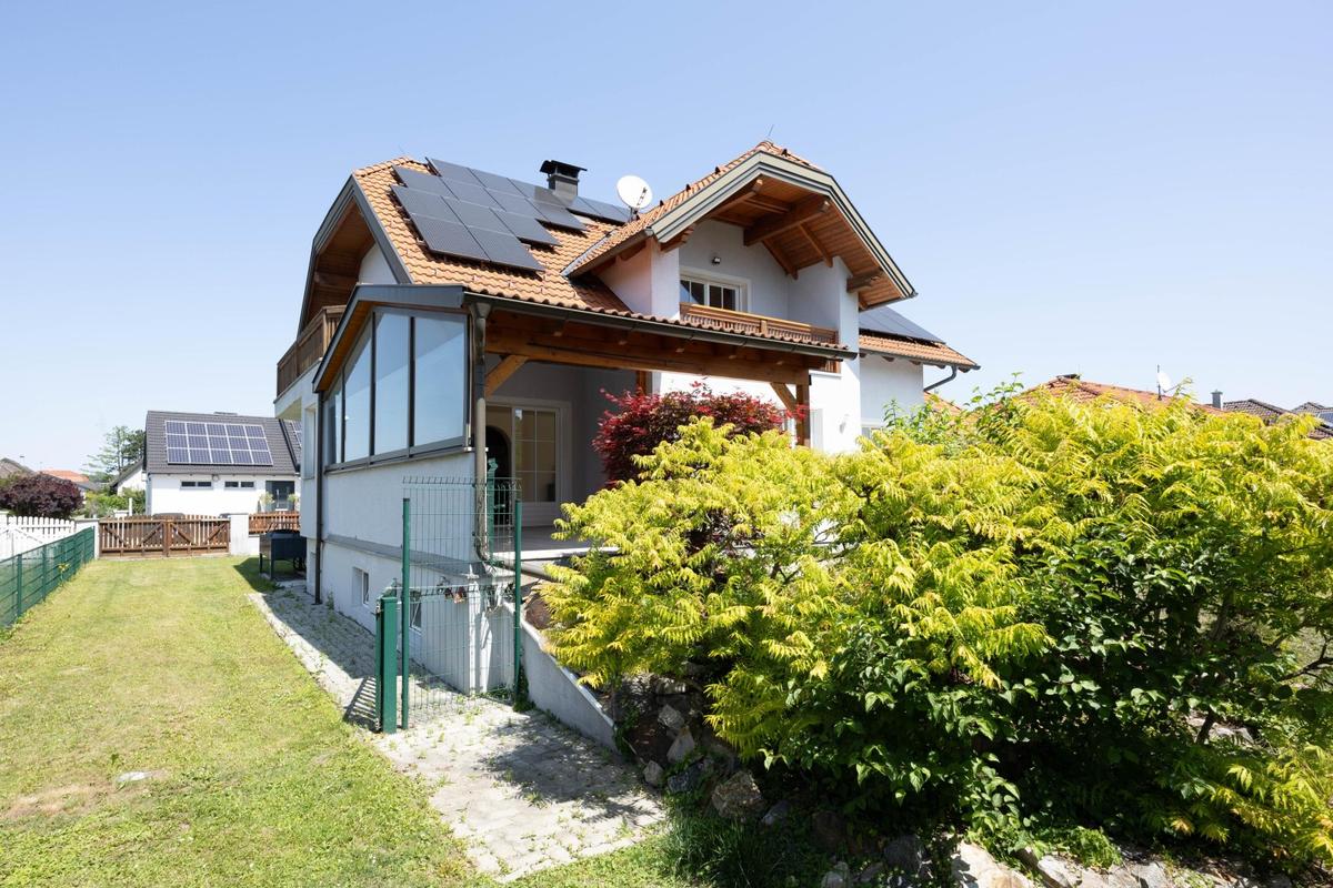 Hausansicht - Garten