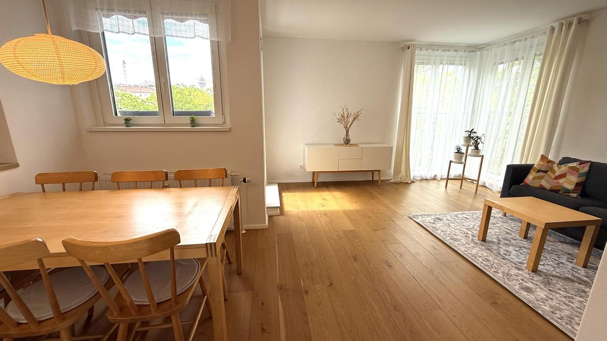 Blick ins Wohnzimmer
