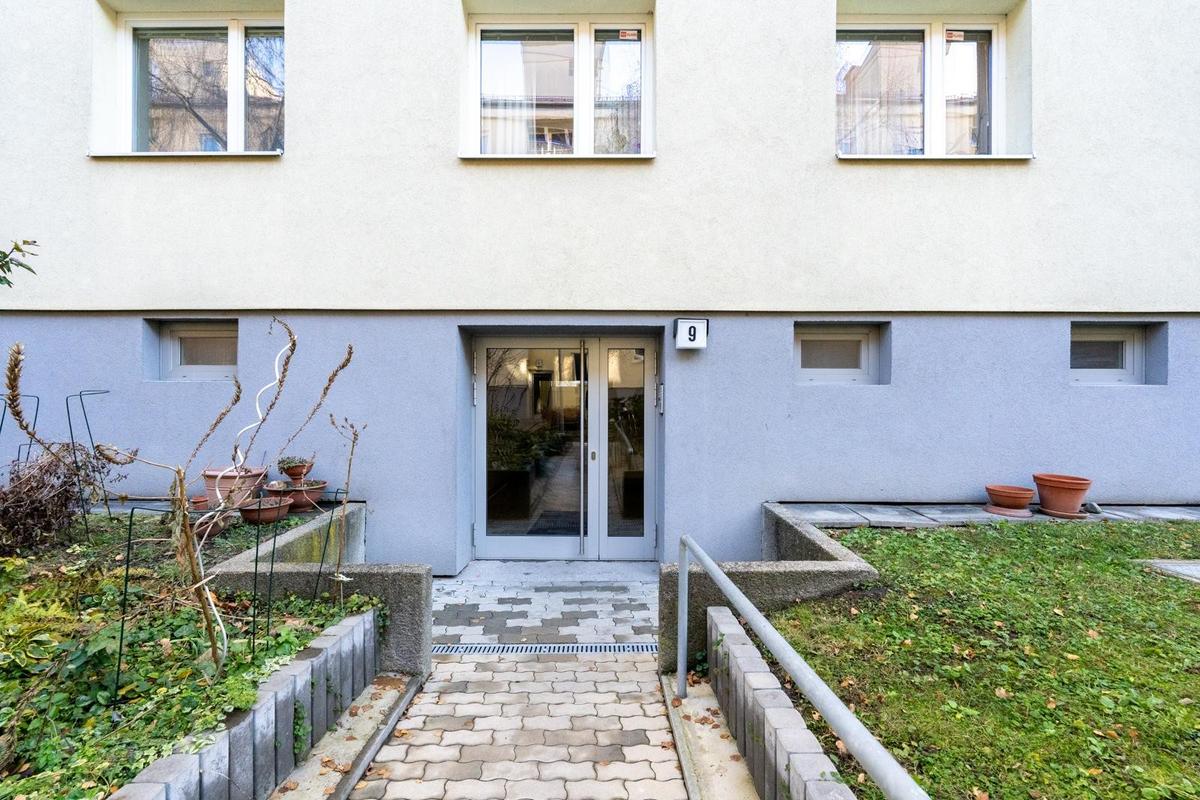 ETW 1220 Wien