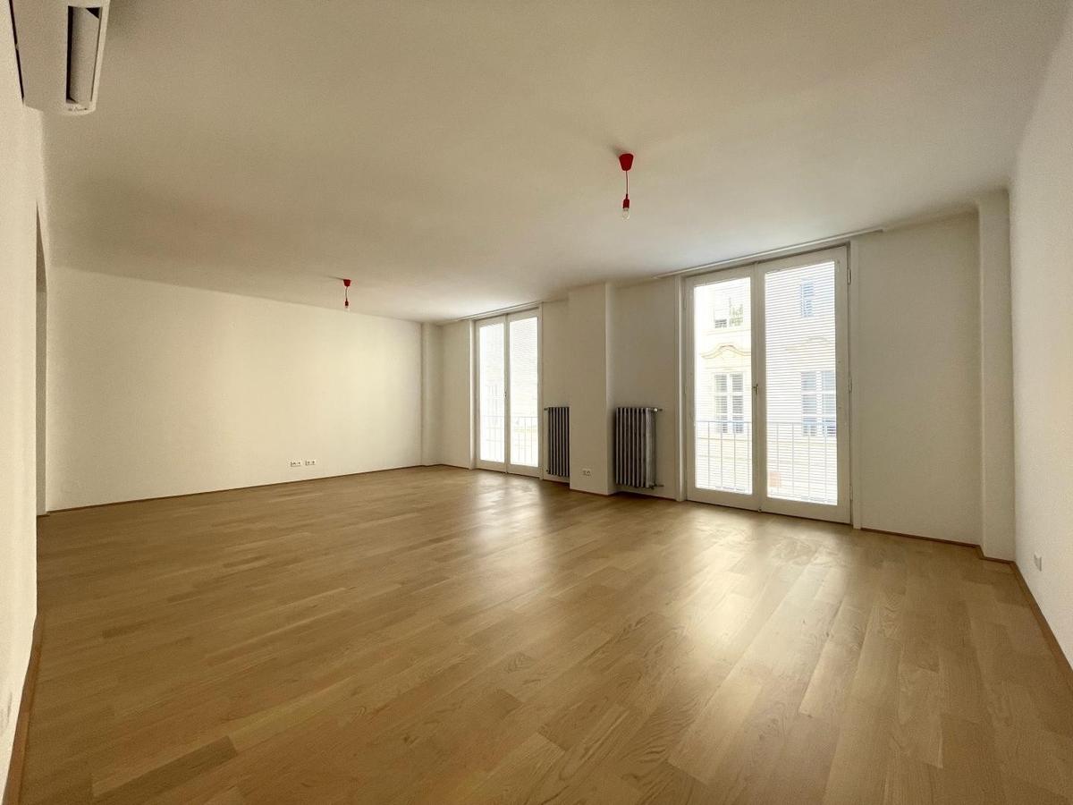 grozgiges Wohnzimmer