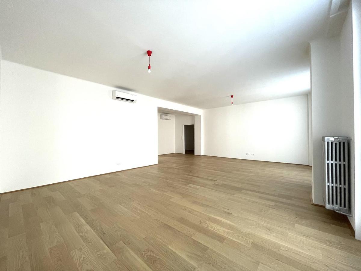 grozgiges Wohnzimmer