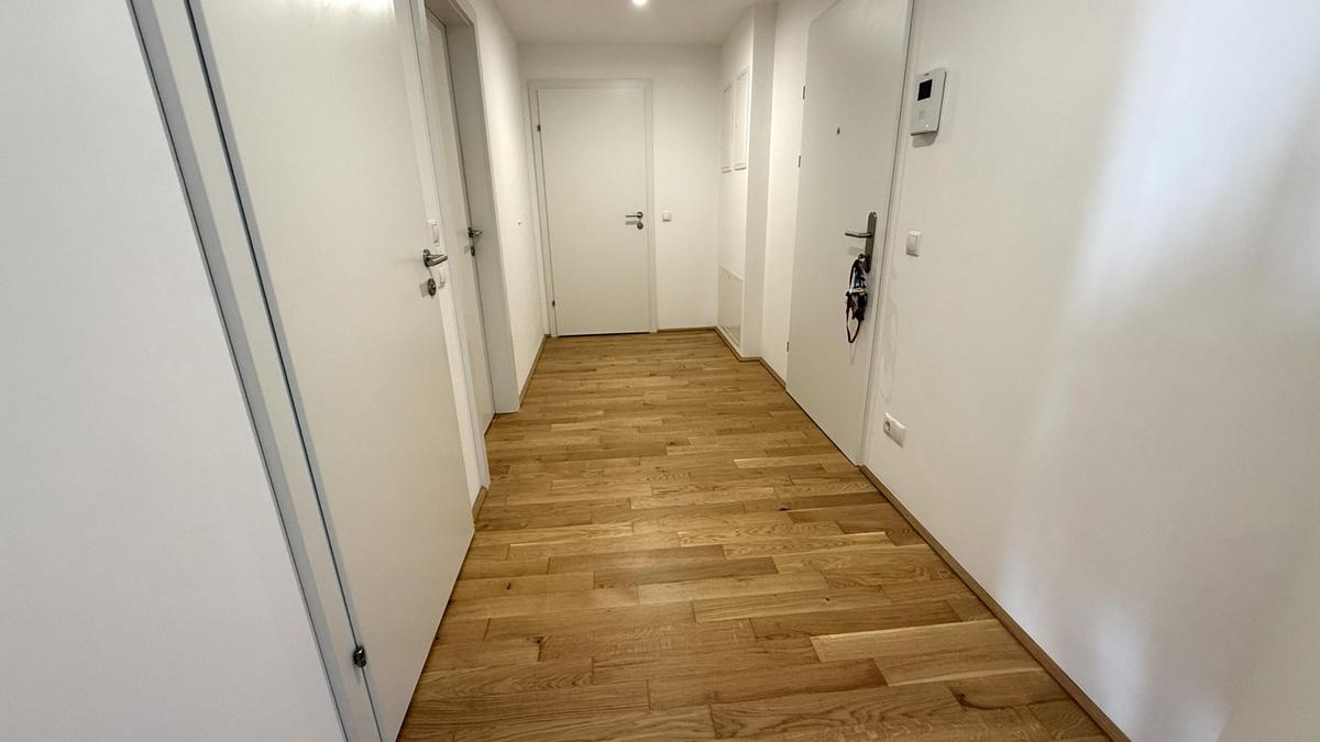 Vorraum - viel Platz fr Garderobe