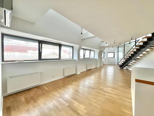 360 TOUR // CITYNAHE DACHGESCHOWOHNUNG