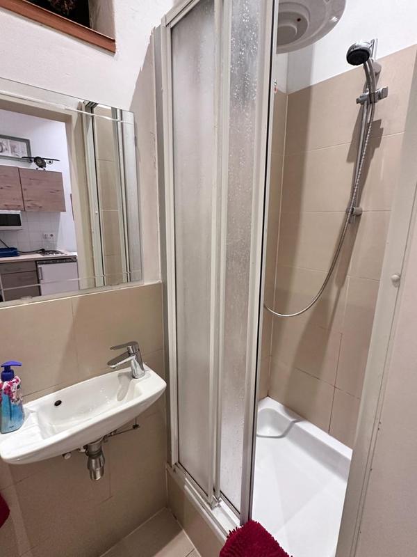 06 Badezimmer 2