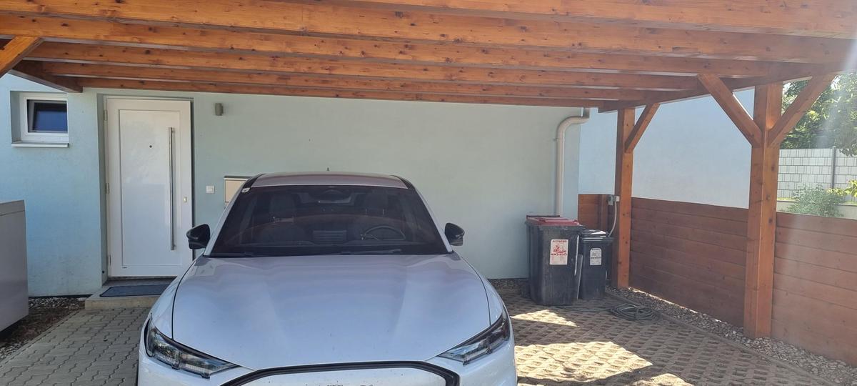 08 Carport