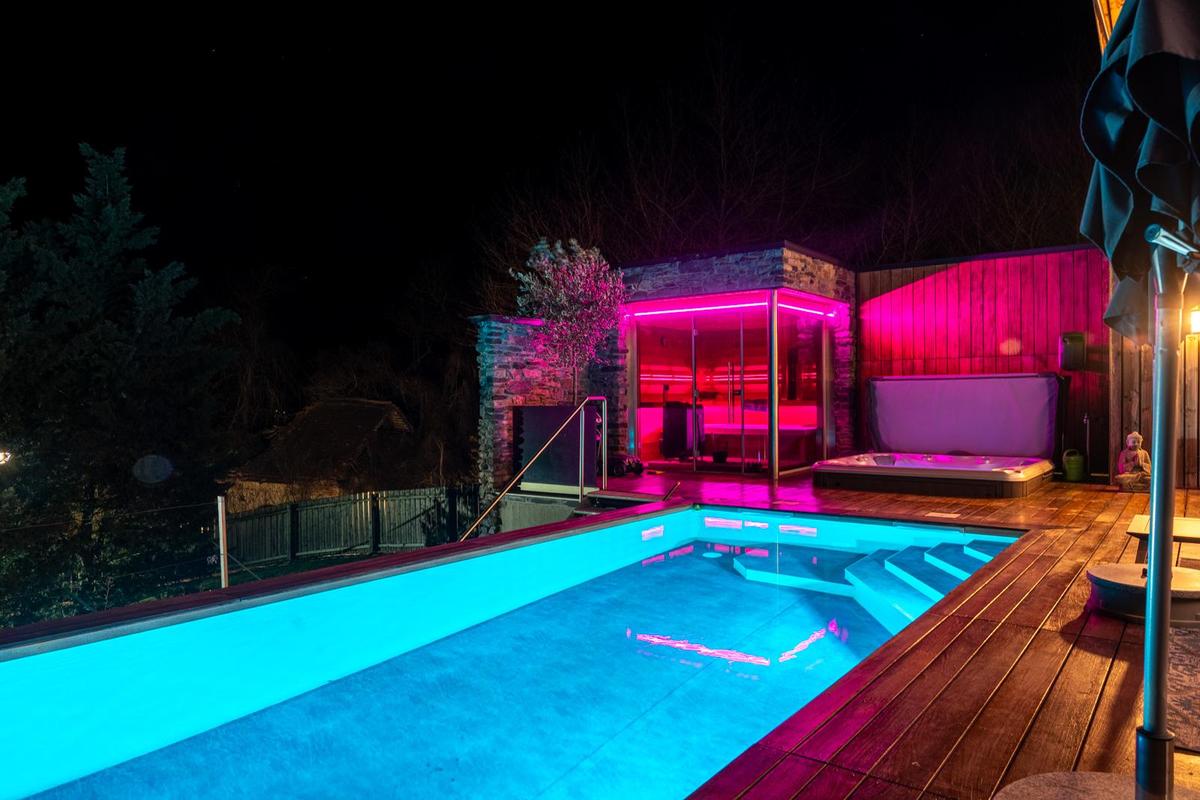 Pool u. Sauna Nacht