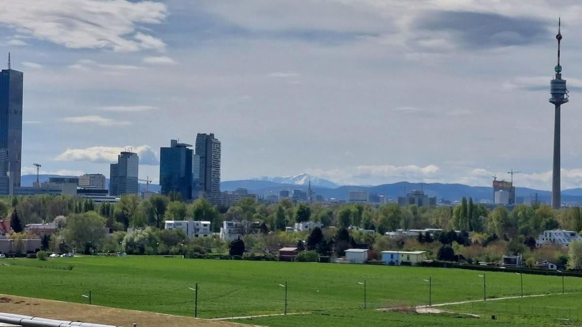 10 Schneebergblick und Donauturm