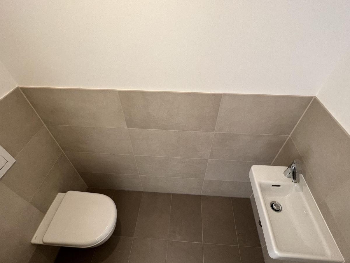 12 Toilette