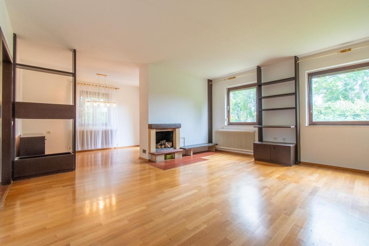 Bild 4, Wohnzimmer mit Essbereich