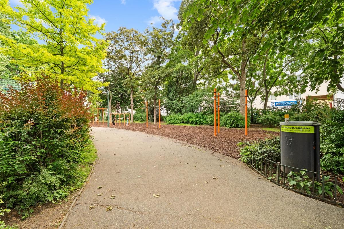 15 PARK