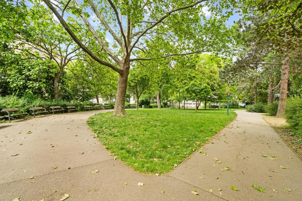 16 PARK