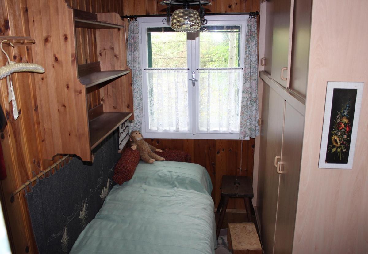 Schlafzimmer 1