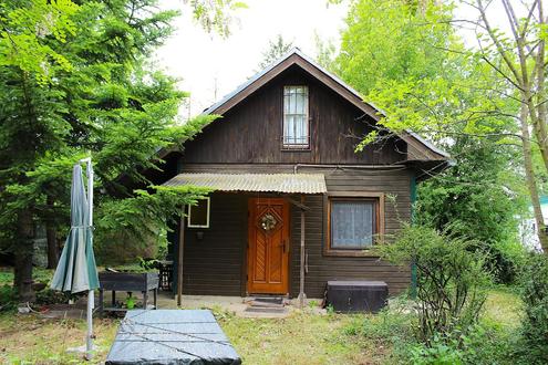 "Wochenendhaus im Grünen ? charmantes Grundstück mit Bestand nähe Strasshof"