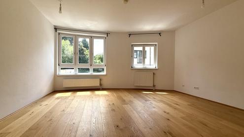 Helle, zentral begehbare Neubauwohnung (freier Mietzins) in Top-Lage