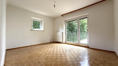 Ruhelage und Blick ins Grne!!! Hbsche, grozgig geschnittene Neubauwohnung!!!