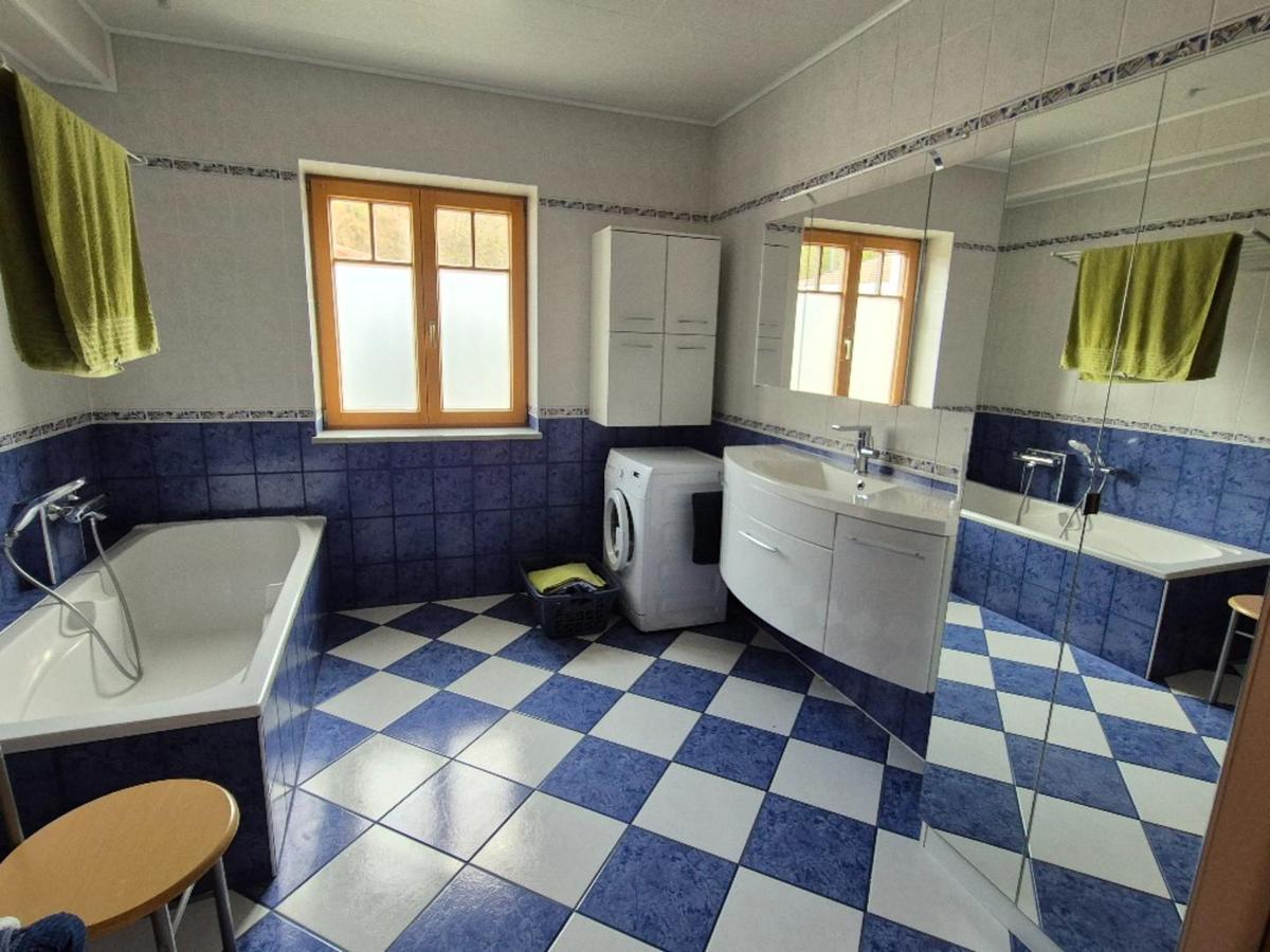 Badezimmer EG