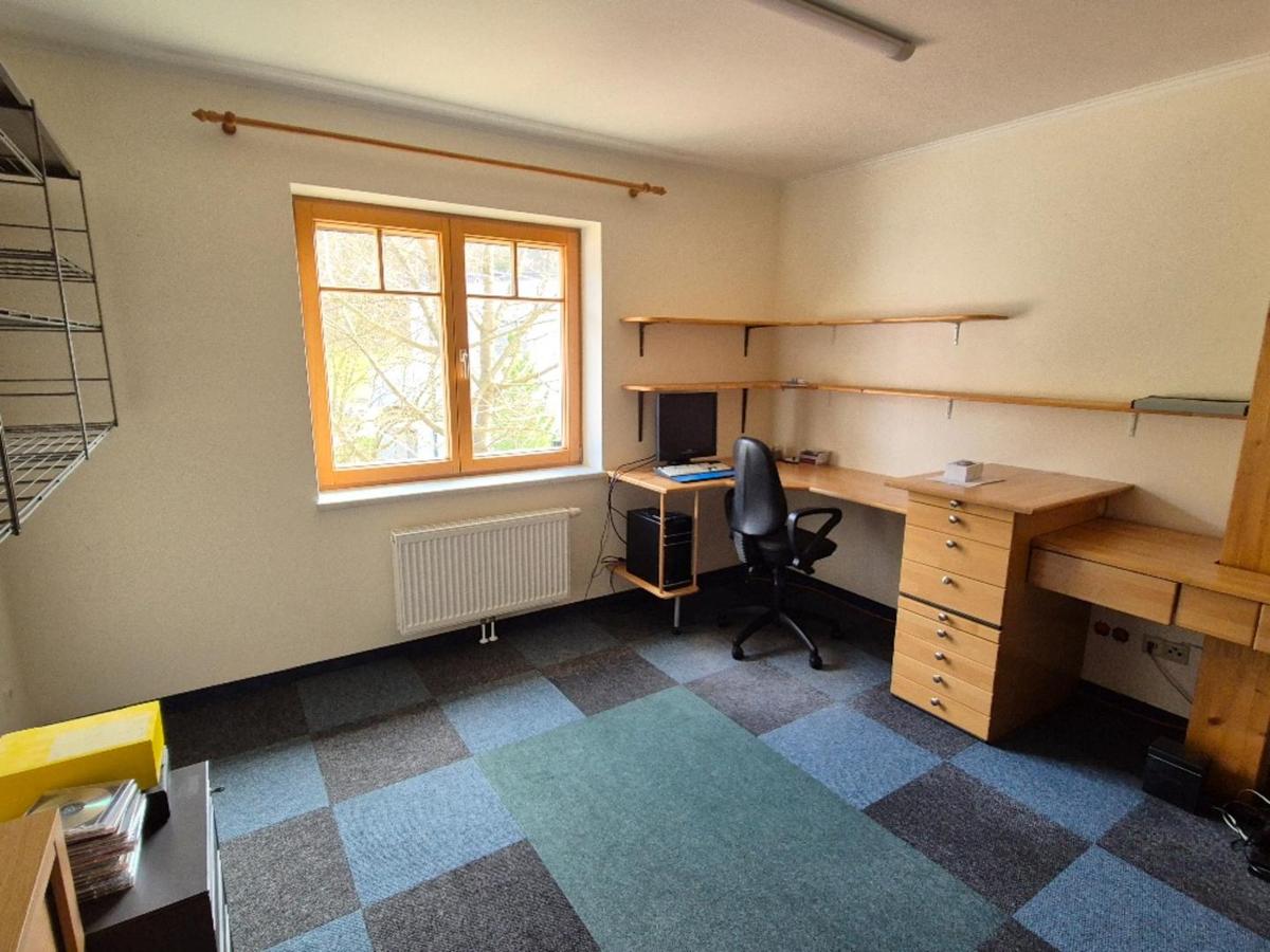 Schlafzimmer-Bro DG